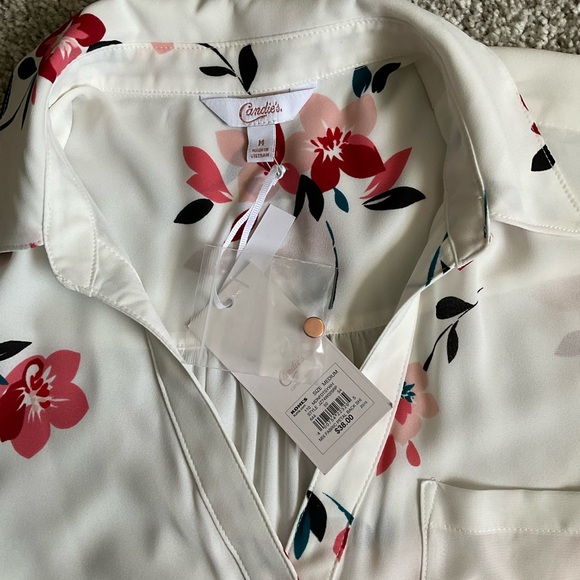 Candie’s Semi Sheer Floral Button Down Blouse - Picture 8 of 12